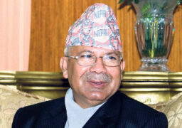 एसपीपीबारे माधव नेपाल : ह्वीस्की खुवाएर फसाउन सक्छन्, सचेत हुनुपर्छ