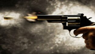 पब्जीमा जस्तै गरी आफ्नै साथीलाई गाेली हान्दा…