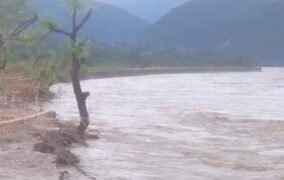 सप्तकोसीले धार बदल्यो, चार हजार घर उच्च जोखिममा