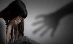 बलात्कृत ८ बर्षीया बालिकाको उपचारमा आर्थिक अभाव, पीडकबाट धम्की