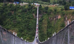 लामो पुलले बढायो बागलुङमा पर्यटक