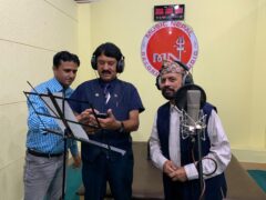 ३७ वर्षअघिको हिट गीत पुनः रेकर्डिङ गराउदै प्रेमराजा महत र बमबहादुर कार्की