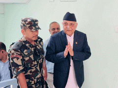 क्यारेम बोर्ड खेलेको भाइरल भिडियोपछि ओलीको यस्ताे ‘कमेडी’